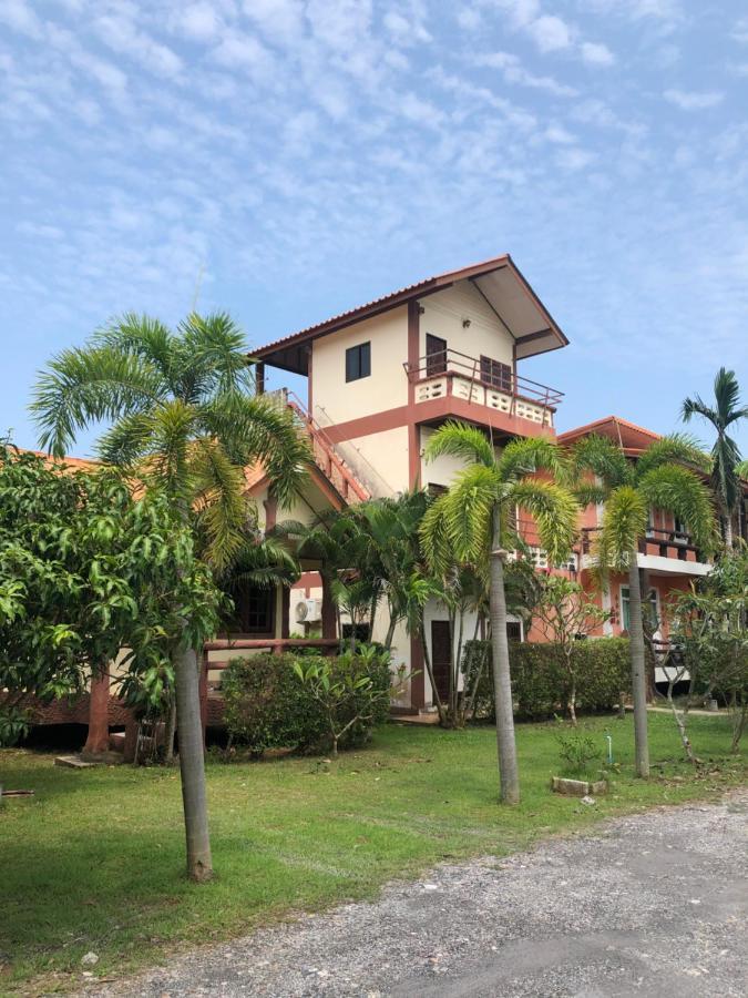 Lanta School Beach Resort Ko Lanta Exterior foto