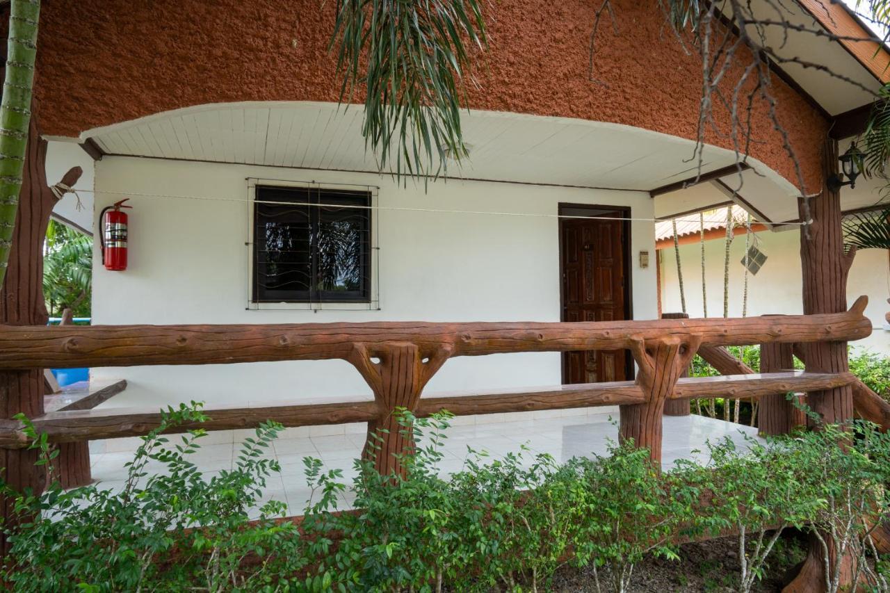 Lanta School Beach Resort Ko Lanta Exterior foto