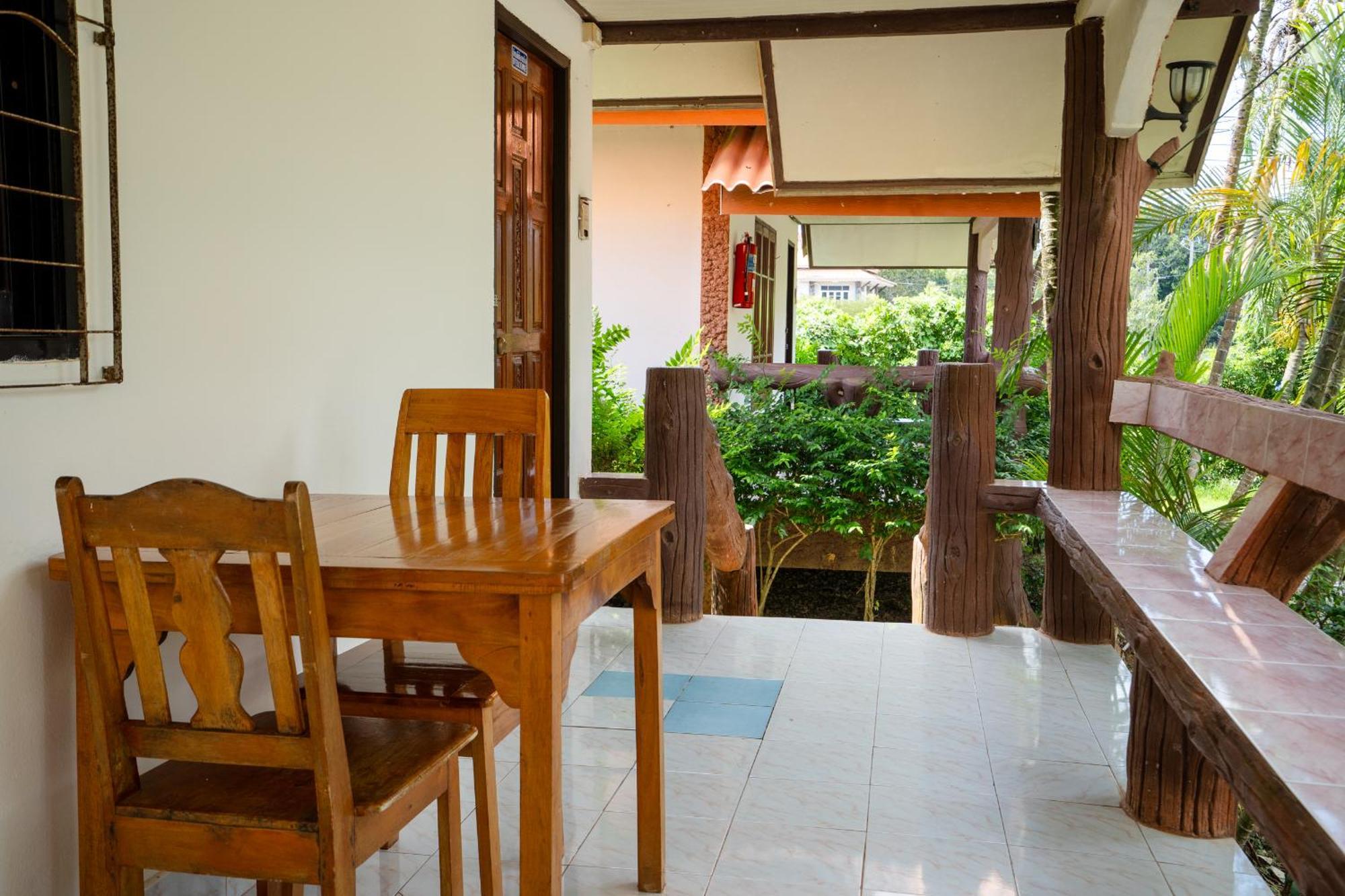 Lanta School Beach Resort Ko Lanta Exterior foto