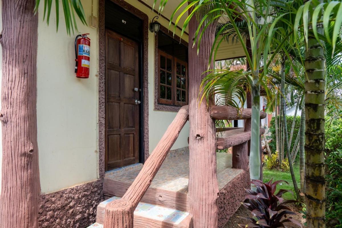 Lanta School Beach Resort Ko Lanta Exterior foto
